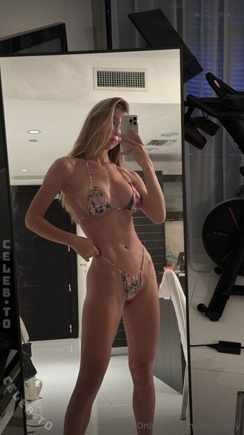 Full leaked Heyhorny cb private photo