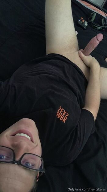 Full leaked Heyitskalen private photo