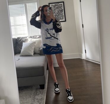 Full leaked Heymoll private photo