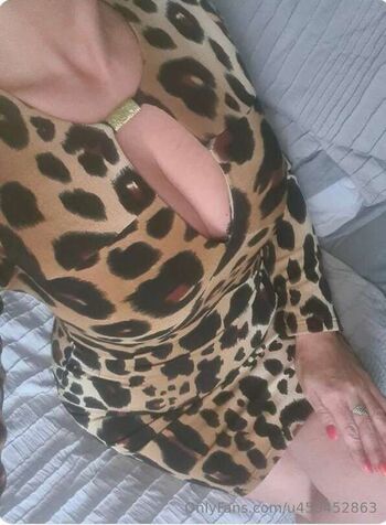 Full leaked High heel gilf private photo