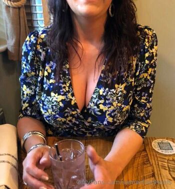 Full leaked High heel gilf private photo
