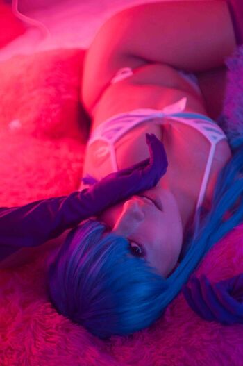Hika Cosplay
