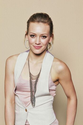 Full leaked Hilary duff page private photo