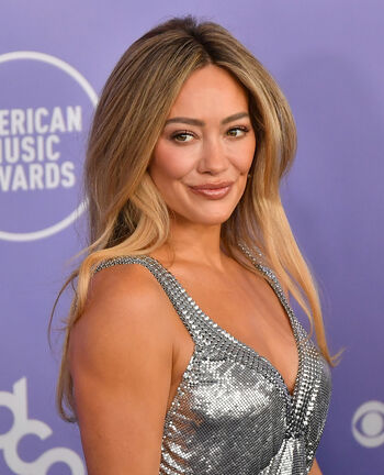 Full leaked Hilary duff page private photo