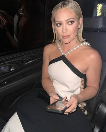 Full leaked Hilary duff page private photo