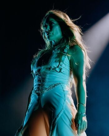 Full leaked Hilary duff private photo