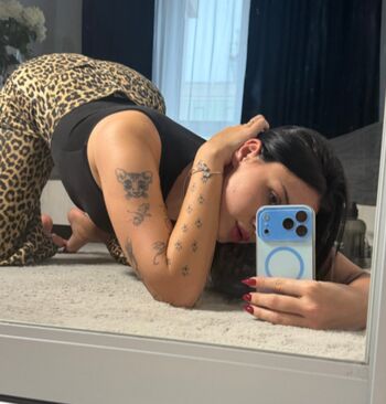 Full leaked Hinaworld private onlyfans photo