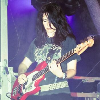 Full leaked Hinds private photo