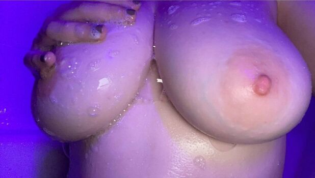 Full leaked Hioobs private photo