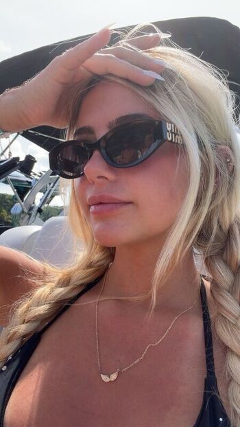 Full leaked Hippicam page private photo