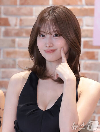 Hirai Momo