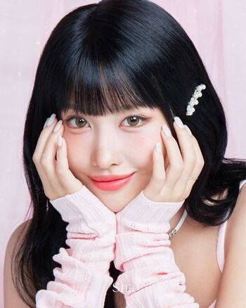 Hirai Momo