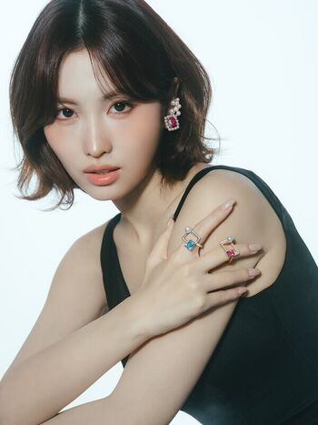 Full leaked Hirai momo private photo