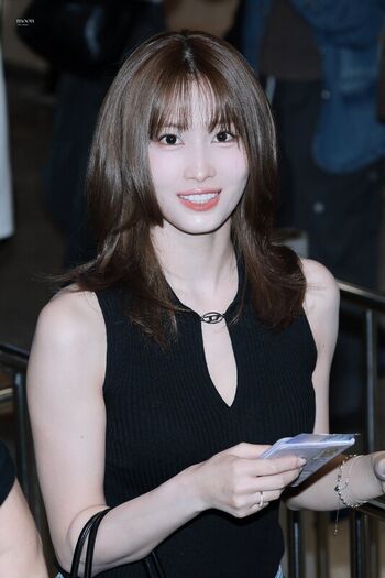 Full leaked Hirai momo private photo
