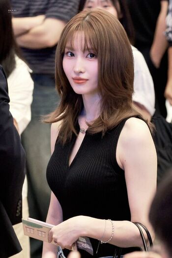 Full leaked Hirai momo private photo