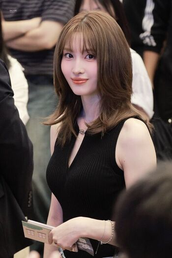 Full leaked Hirai momo private photo
