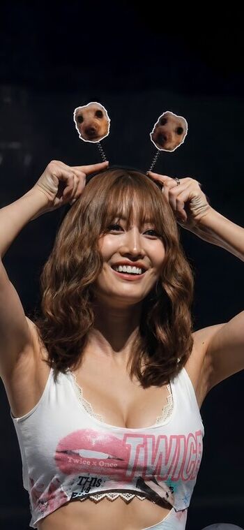 Hirai Momo