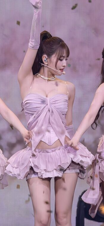 Full leaked Hirai momo page private photo