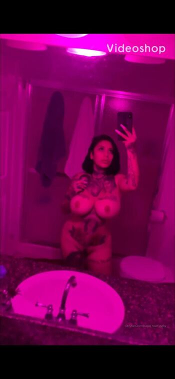 Full leaked Hispanic private photo