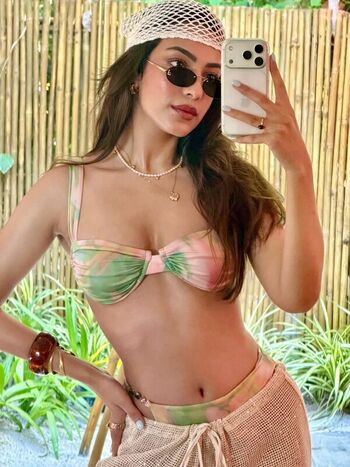Full leaked Hitakshi private photo