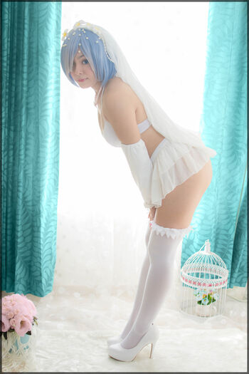 Full leaked Hitomi locks private photo