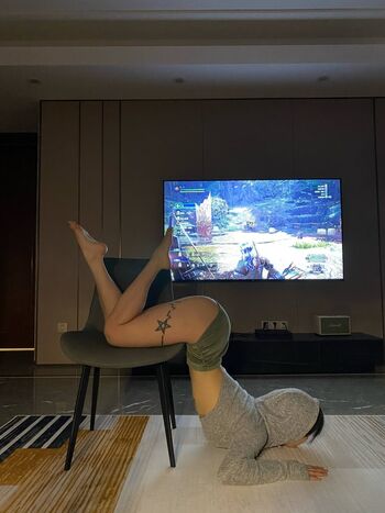 Full leaked Hitomi songyuxin page private onlyfans photo