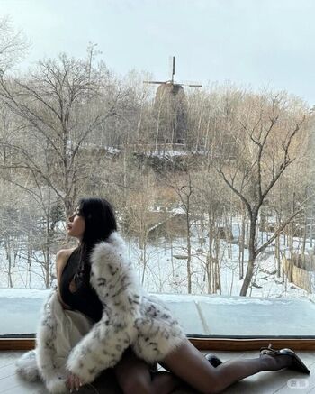 Full leaked Hitomi songyuxin page private onlyfans photo