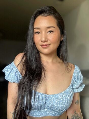 Full leaked Hmong milf private photo