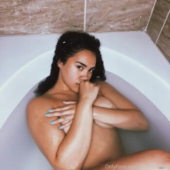 Full leaked Hoehuxtable private photo