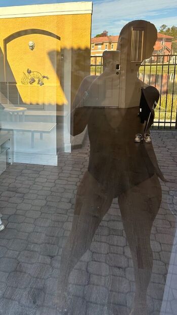 Full leaked Holaliz private photo