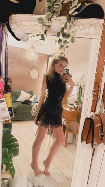 Full leaked Hollie bennett private onlyfans photo