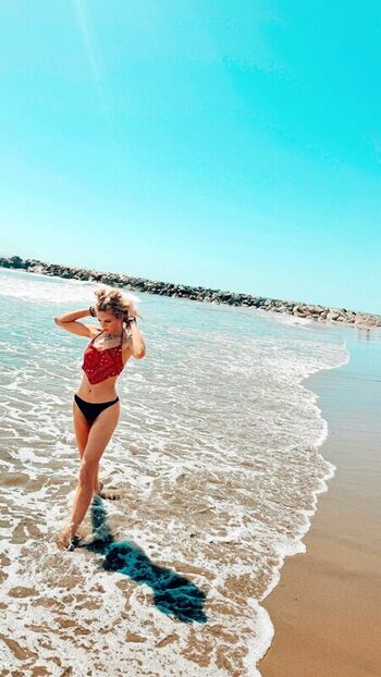 Full leaked Hollie bennett private photo