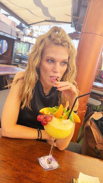 Full leaked Hollie bennett private photo