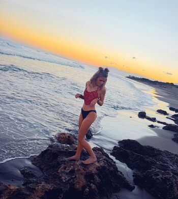 Full leaked Hollie bennett private photo