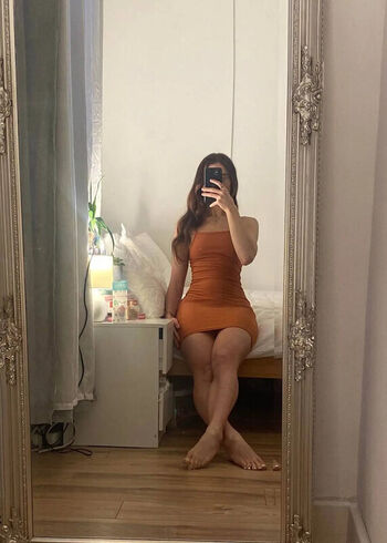Full leaked Hollieholls private photo