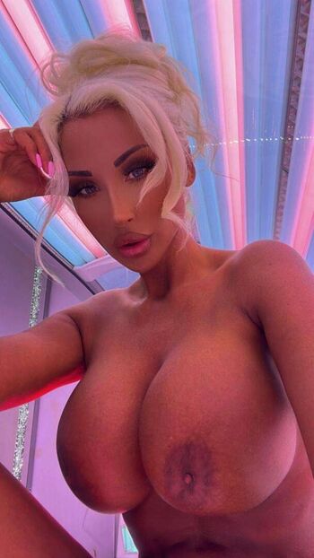 Full leaked Holly deacon private onlyfans photo