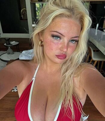 Full leaked Holly harrington private photo