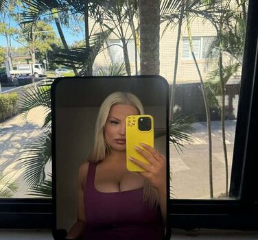 Full leaked Holly harrington private photo