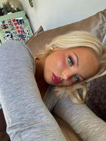 Full leaked Holly harrington private photo