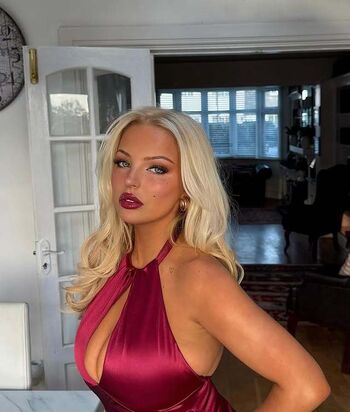 Full leaked Holly harrington private photo