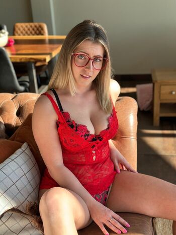 Full leaked Holly hart xx private onlyfans photo