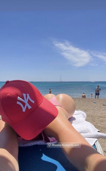 Full leaked Holly humphreys private onlyfans photo