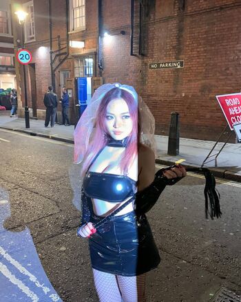 Full leaked Holly shu page private onlyfans photo