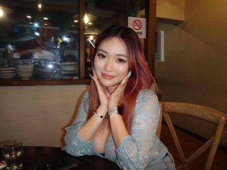 Full leaked Holly shu page private onlyfans photo