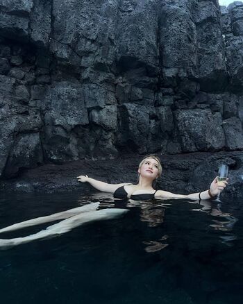 Full leaked Holly shu private onlyfans photo