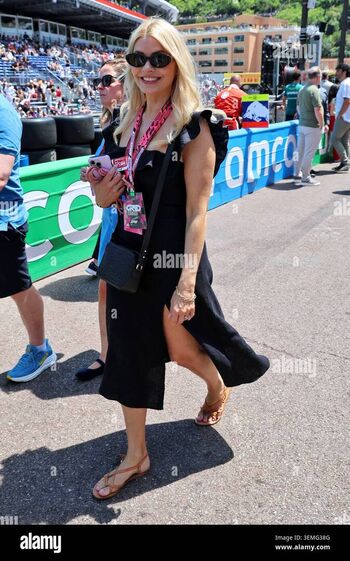 Full leaked Holly willoughby private photo