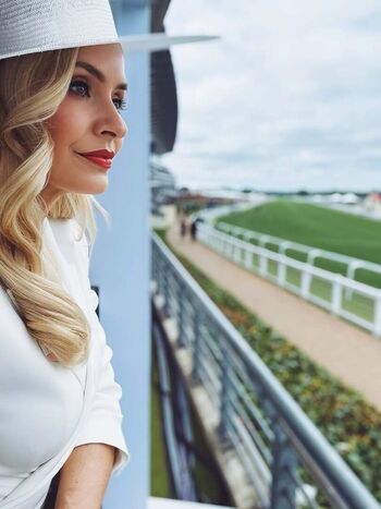 Full leaked Holly willoughby page private photo