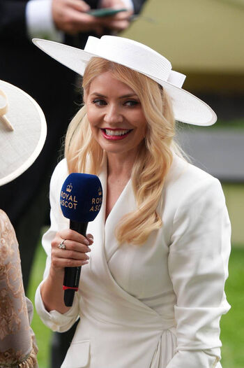 Full leaked Holly willoughby page private photo
