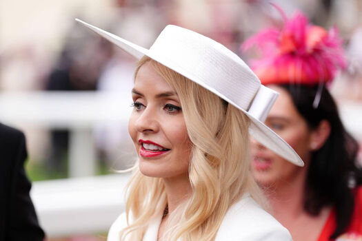 Full leaked Holly willoughby page private photo