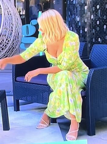 Full leaked Holly willoughby page private photo